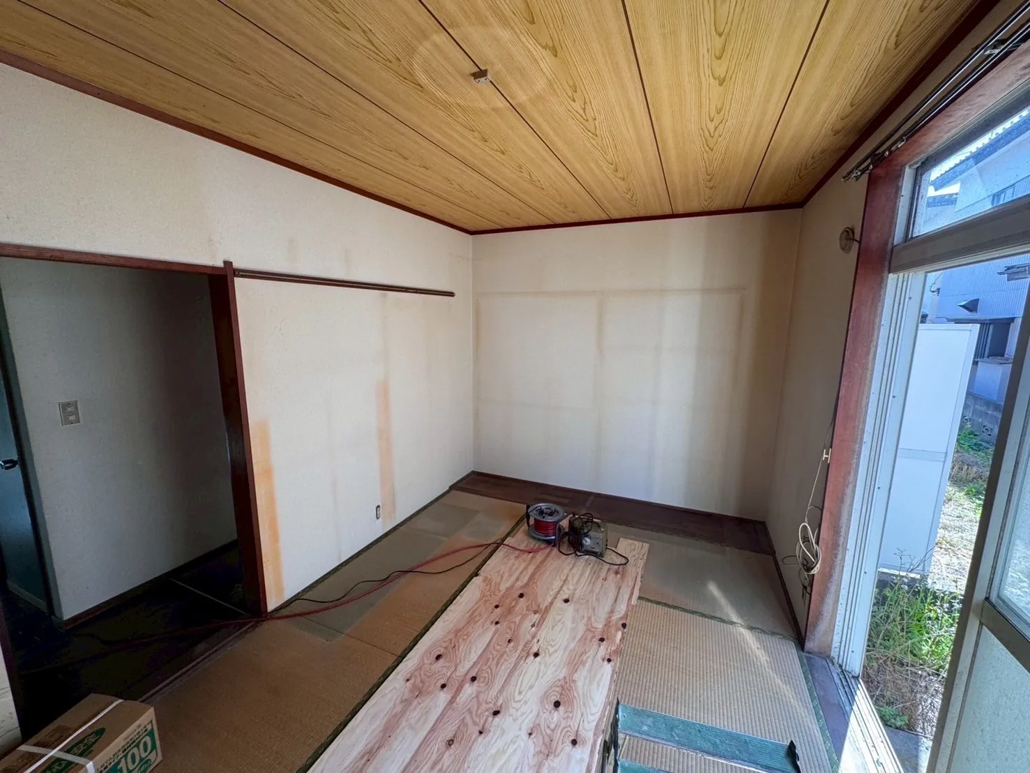 クロス張り替え